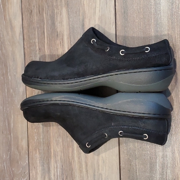 NEW Born Tahoe Women's in Black Distressed Clog shoes boots heels leather - Picture 5 of 10